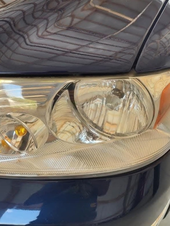 Crystal-clear headlights after restoration